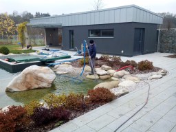 Servisní práce, celoroční péče o jezírko a ryby