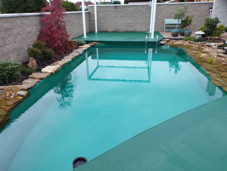 Koupací jezírko v Mostě