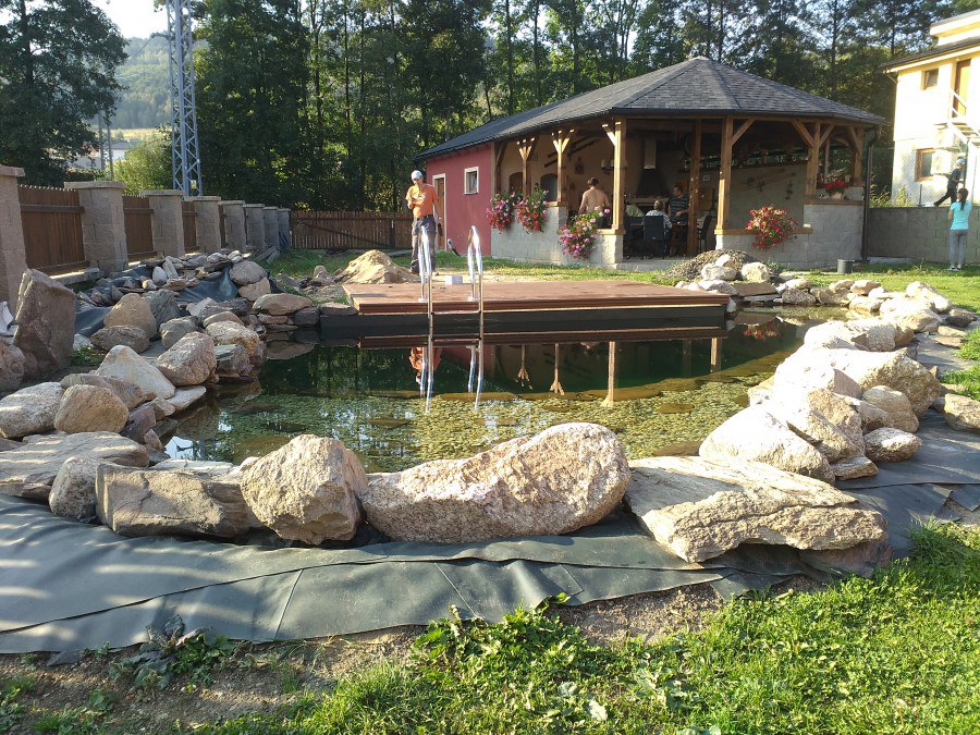 Stavba koupacího jezírka Zelená u Chomutova