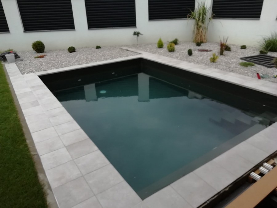 Koupací jezírko/bazén v Mostě