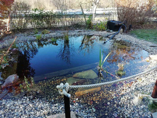 Stavba okrasného jezírka v Klášterci nad Ohří