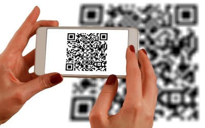 PLATBY V HOTOVOSTI a QR KÓDEM SE SLEVOU