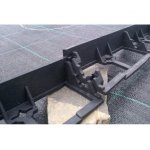 Naka neviditelný plastový obrubník (6cm/1m)