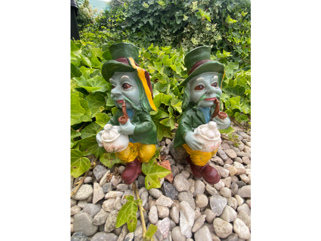 Vodník s hrníčkem sedící malý (polyresin)