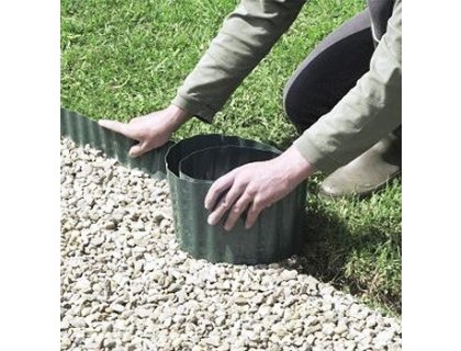 Trávníková lemovka.