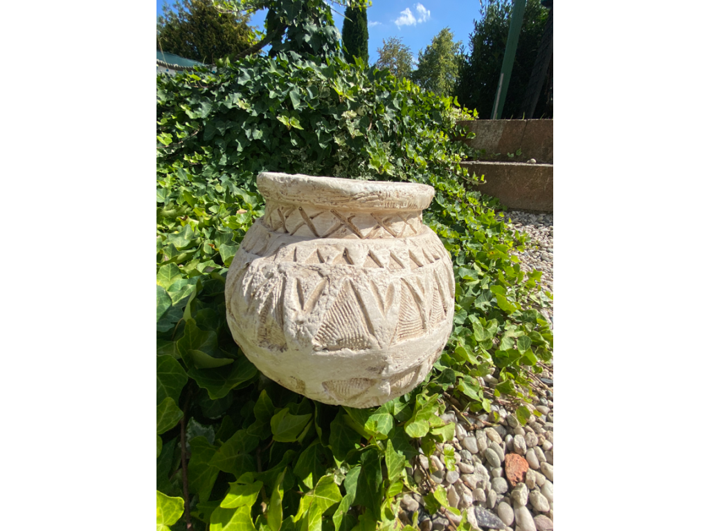 Amfora krémová se vzorem širší (magnesium)