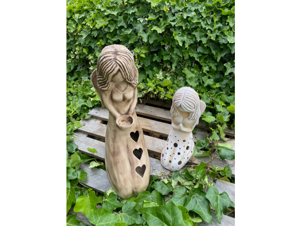 Anděl klečící malý (keramika)