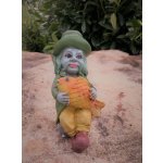 Vodník s kapříkem sedící malý (polyresin)