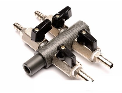 Nerezový rozdělovač vzduchování (4x9mm)