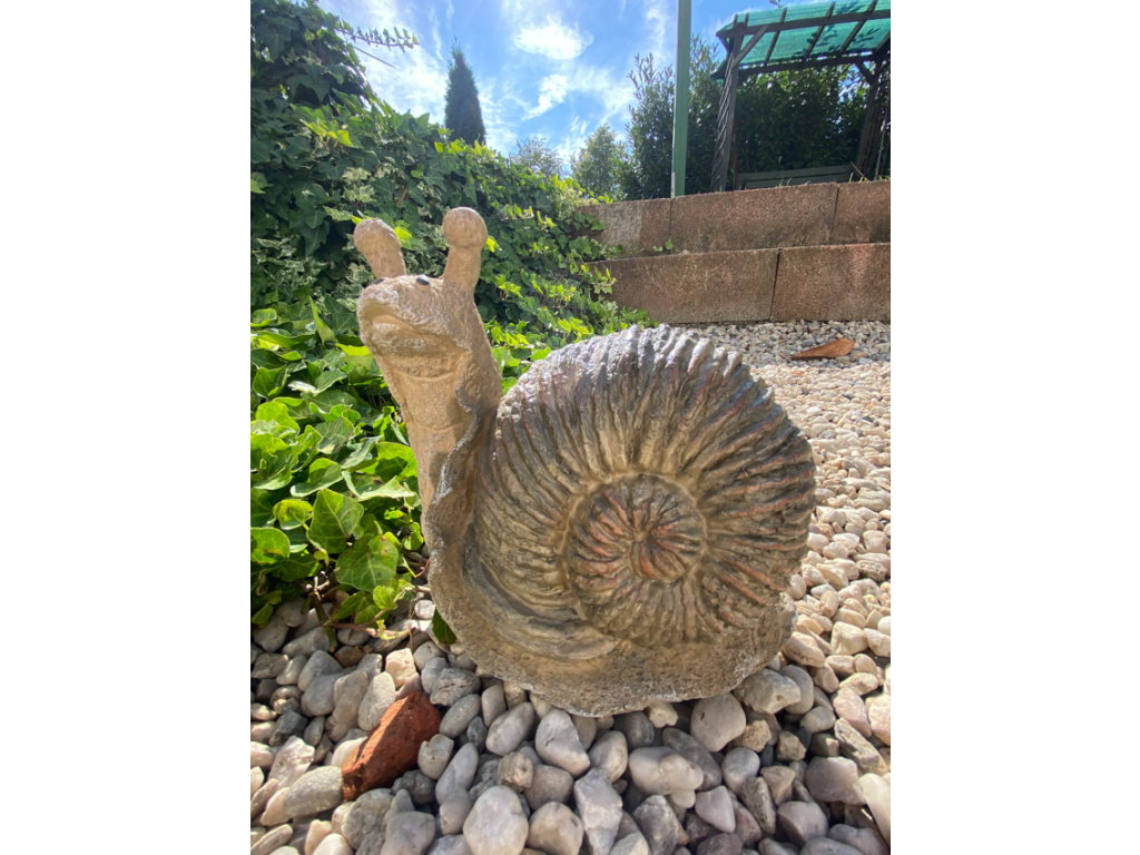 Šnek hnědo-zelený (polyston)