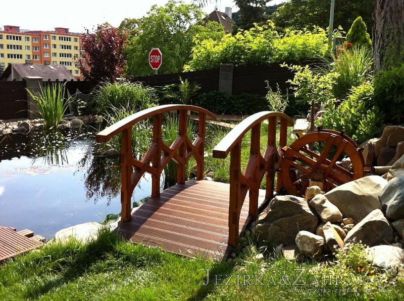 Stavba jezírka 23m³ pod Hněvínem