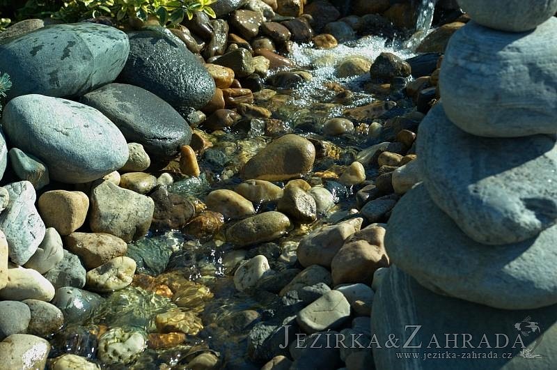 Stavba potoka v Mostě