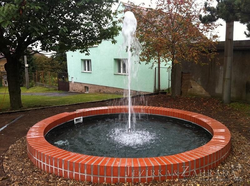 Rekonstrukce fontány ve Skršíně