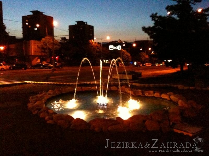 Fontána před Centrálem v Mostě