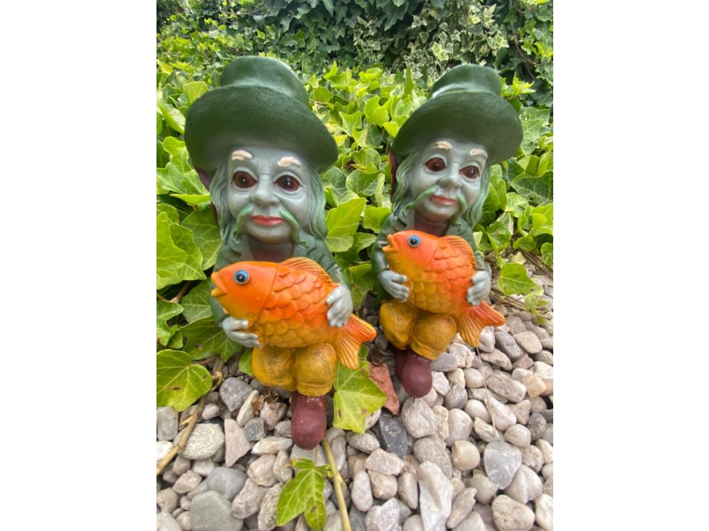 Vodník s kapříkem sedící malý (polyresin)